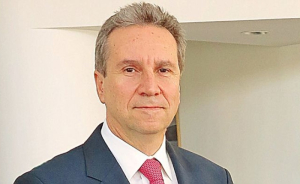 Αλλαγή Διοίκησης στην Kosmocar – Ο Αριστείδης Αραβανής αναλαμβάνει καθήκοντα διευθύνοντος συμβούλου