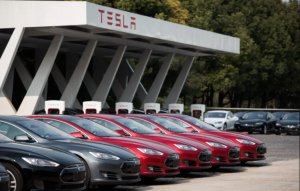 Tesla: Έσοδα ρεκόρ το 4ο τρίμηνο 2022, άνοδος της μετοχής άνω του 3%
