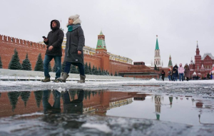Ρωσία: Νέο χαμηλό ρεκόρ της ανεργίας - Οι πραγματικοί μισθοί αυξήθηκαν 10,5%