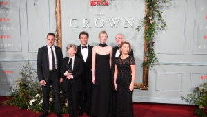 «The Crown»: Αντικείμενα και κοστούμια από τη σειρά θα πωληθούν σε δημοπρασία