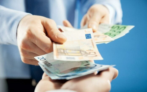 Οι νέοι «ενεργοί» συνταξιούχοι: Πάνω από 250.000 συνεχίζουν να εργάζονται