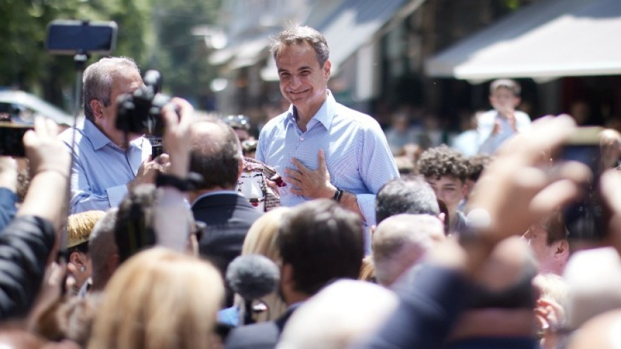 Moody's Analytics: Η "σαρωτική νίκη" Μητσοτάκη, οι "άσσοι στο μανίκι" και ο στόχος των 180 εδρών