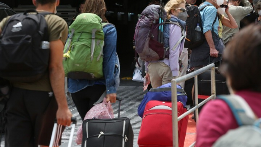 Στο 90% η πληρότητα των πλοίων