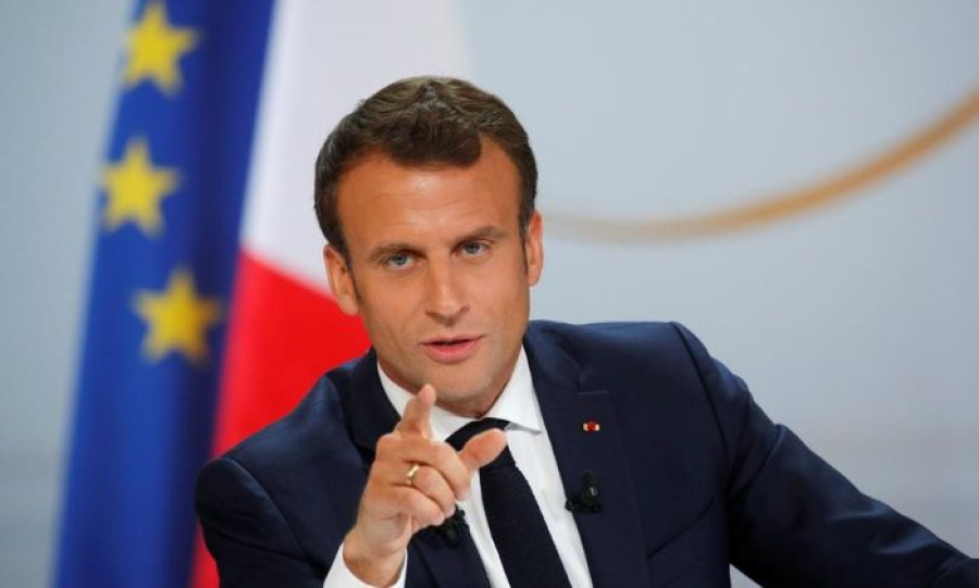 Γαλλία: Με την πλάτη στον τοίχο κινείται τα τελευταία εικοσιτετράωρα ο Εμανουέλ Μακρόν