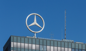 Η Mercedes πούλησε το μερίδιό της στη Nissan για 279,64 εκατομμύρια ευρώ