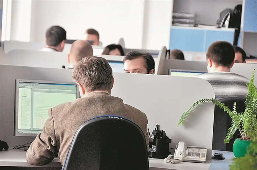 Αγίου Πνεύματος 2025: Κλειστές τράπεζες και δημόσιες υπηρεσίες