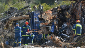 Σύγκρουση τρένων στα Τέμπη: Στον ανακριτή και ο σταθμάρχης της επόμενης βάρδιας