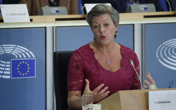 Γιόχανσον: Να υπάρξουν νόμιμες οδοί για τη μετάβαση ανθρώπων στην Ευρώπη