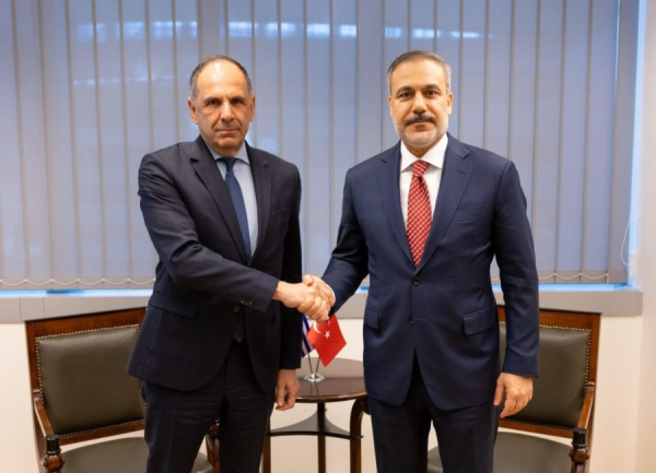 Τηλεφωνική επικοινωνία Γεραπετρίτη – Φιντάν για τις εξελίξεις στη Μέση Ανατολή