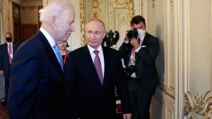 Ουκρανική κρίση: &quot;Ναι&quot; από Μπάιντεν - Πούτιν για σύνοδο κορυφής, έπειτα από πρόταση Μακρόν