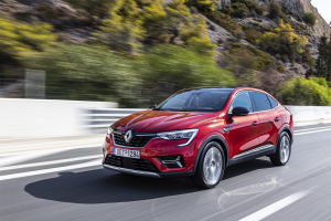 Η Renault θα διατηρήσει την παραγωγή αυτοκινήτων με θερμικό κινητήρα για τα επόμενα 10 χρόνια