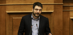 Ηλιόπουλος: Η κυβέρνηση ούτε έχει ούτε θέλει να έχει σχέδιο για τη δημόσια υγεία