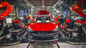 Tesla: Ετήσια αύξηση 142% κατέγραψε η παραγωγή οχημάτων τον Μάιο