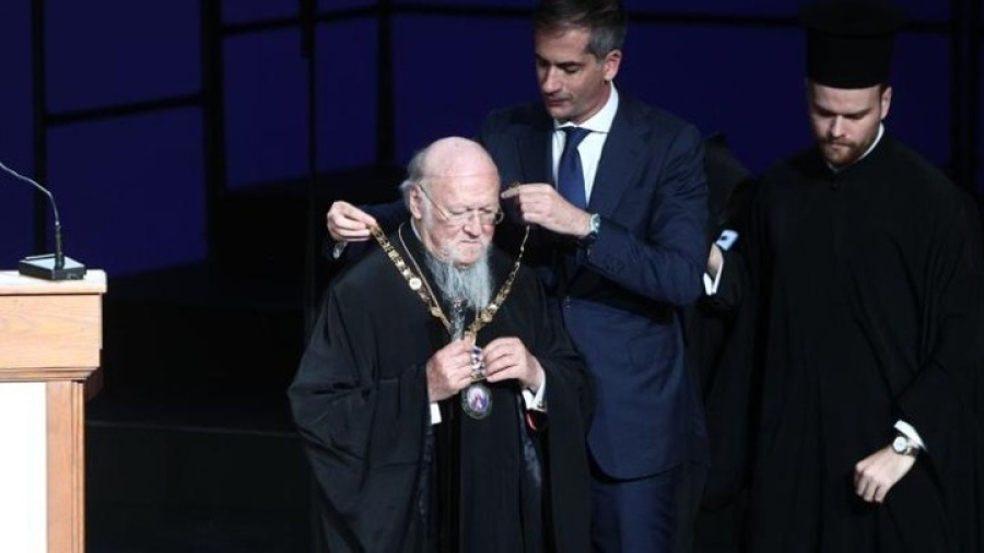 Τον Οικουμενικό Πατριάρχη Βαρθολομαίο τίμησε ο Δήμος Αθηναίων