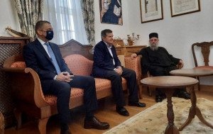 Αλκιβιάδης Στεφανής: Επίσκεψη του υφυπουργού Εθνικής Άμυνας στο Άγιον Όρος