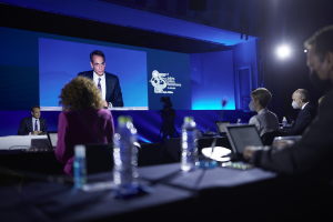 Μητσοτάκης: Όσο η οικονομία αναπτύσσεται, το μέρισμα πρέπει να το καρπώνονται οι πολίτες.