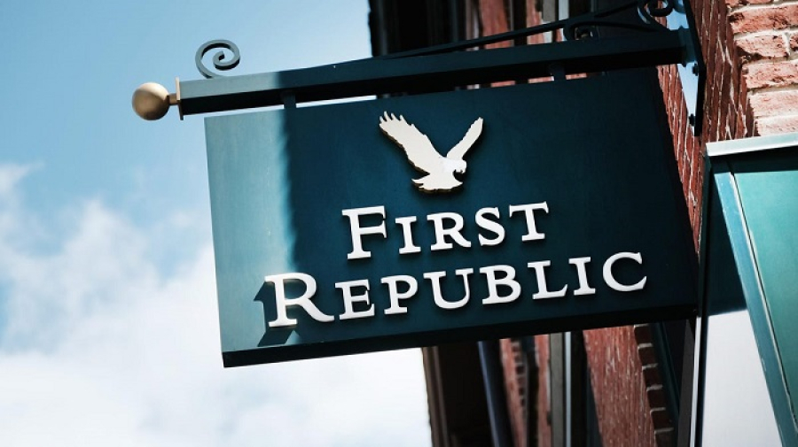 Προσφορές για την First Republic μέχρι Κυριακή ζητά η FDIC