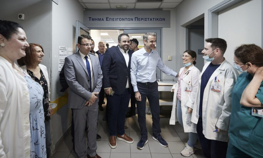 Κ. Μητσοτάκης: Τιτάνειο έργο η οικοδόμηση του νέου ΕΣΥ- Επίσκεψη του πρωθυπουργού στο νοσοκομείο "Αγιος Παύλος"
