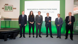 Στην ELPEN Μαργαρίτης Σχοινάς και Adrian Van Den Hoven