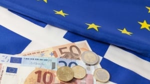 Κομισιόν: Ενισχύσεις 2,27 δισ. στην Ελλάδα για παραγωγή ενέργειας από ΑΠΕ