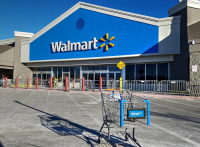 Walmart: Περιέκοψε τις εκτιμήσεις για τα κέρδη