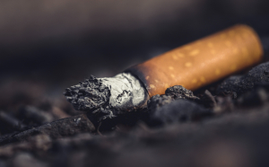 Η Ελλάδα κατέχει το δεύτερο υψηλότερο ποσοστό σε παράνομα τσιγάρα στην Ε.Ε.