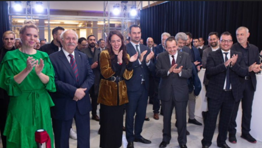 Η εταιρεία που μια επέτειός της συσπείρωσε τα πολιτικά κόμματα στην Ελλάδα