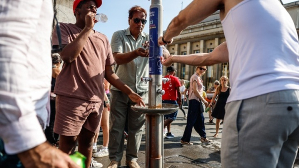 Πρωτοφανείς για την εποχή θερμοκρασίες σε Γαλλία και Βρετανία