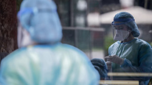 Πρώτη για ακόμη μια ημέρα σε κρούσματα η Αττική