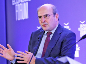 Χατζηδάκης: Επεκτείνεται το πρόγραμμα κατάρτισης 80.000 ανέργων της ΔΥΠΑ