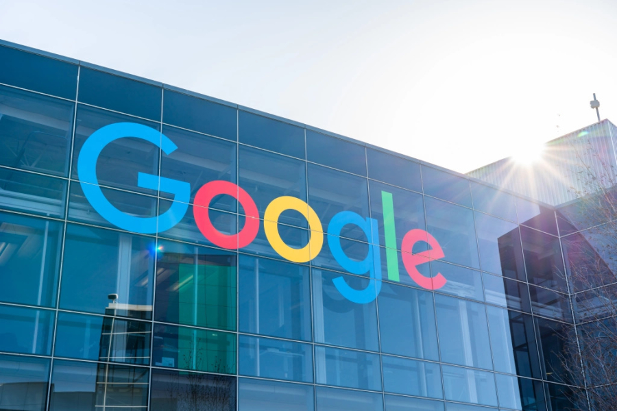 Google: Ζητά από τους εργαζόμενους περισσότερη παραγωγικότητα και focus αλλά και... το feedback τους