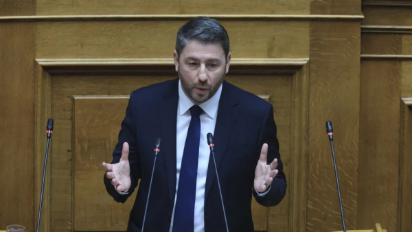 Αναστολή ή κατάργηση της Golden Visa πρότεινε ο Νίκος Ανδρουλάκης