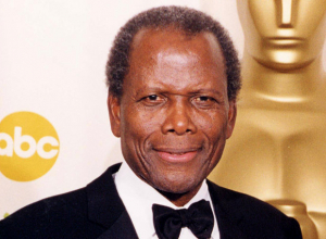 Απεβίωσε ο ηθοποιός Σίντνεϊ Πουατιέ σε ηλικία 94 ετών