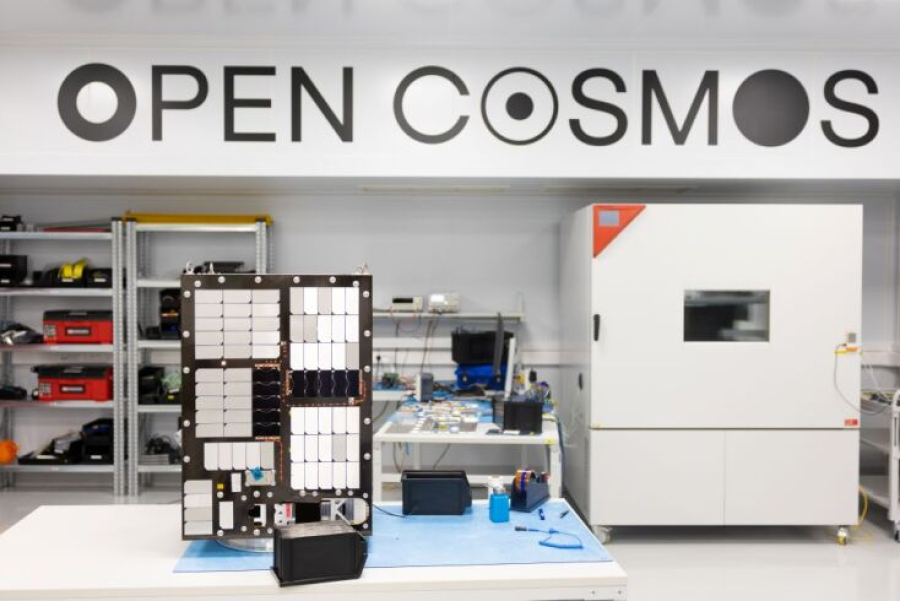 Open Cosmos: Επεκτείνει το αποτύπωμά της στην Ελλάδα- Το επενδυτικό σχέδιο έως το 2030