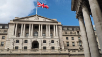Τράπεζα της Αγγλίας: Αυξάνει τα επιτόκια στο 2,25%