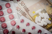 ΙΟΒΕ - ΣΦΕΕ: Στα 2,7 δισ. ευρώ η δημόσια χρηματοδότηση φαρμάκων για το 2022