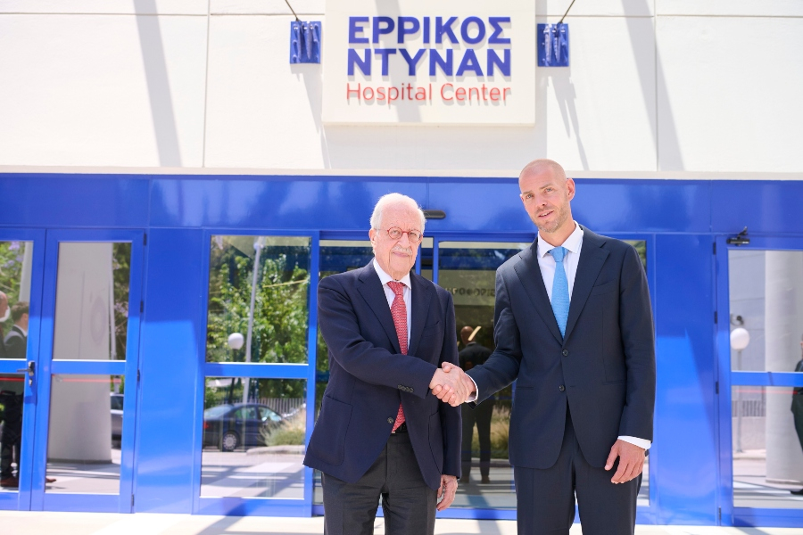 Από αριστερά προς τα δεξιά:Θέμος Χαραμής, Εκτελεστικός Πρόεδρος, Όμιλος IMITHEA • Siete Braak, Διευθύνων Σύμβουλος, Roche Diagnostics Hellas