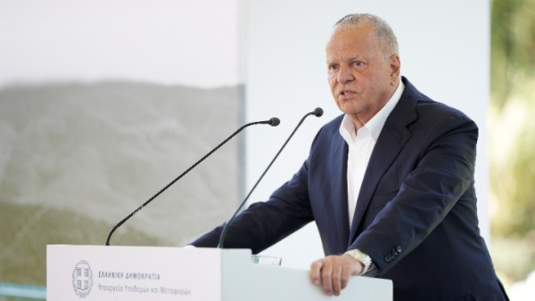 «Ως εδώ - Η Ευρώπη χάνει στρατηγικές πρώτες ύλες»: Μυτιληναίος κατά Κομισιόν για το αλουμίνιο