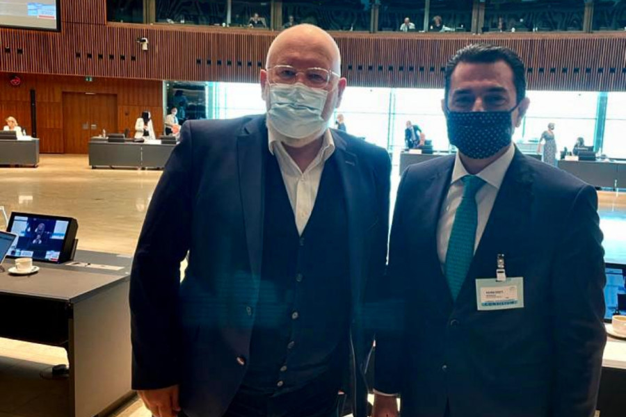 Σκρέκας: Συνάντηση του Υπουργού Περιβάλλοντος και Ενέργειας με τον Frans Timmermans