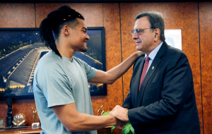 ΕΟΕ: Επιβραβεύει τον Εμμανουήλ Καραλή για το ασημένιο στο Παγκόσμιο Πρωτάθλημα