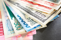 Συνάλλαγμα: Το ευρώ ενισχύεται κατά 0,65%, στα 1,1773 δολάρια