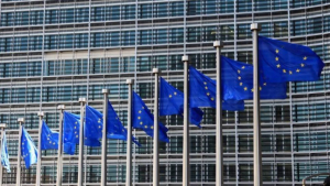Το Ευρωκοινοβούλιο κινείται νομικά κατά της Κομισιόν για τη μη εφαρμογή του μηχανισμού κράτους δικαίου