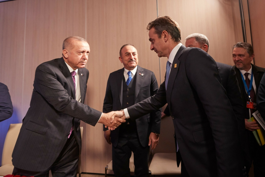 Bloomberg: Ο Ερντογάν στοχοποιεί τον Μητσοτάκη σε ένα νέο ρήγμα στο ΝΑΤΟ
