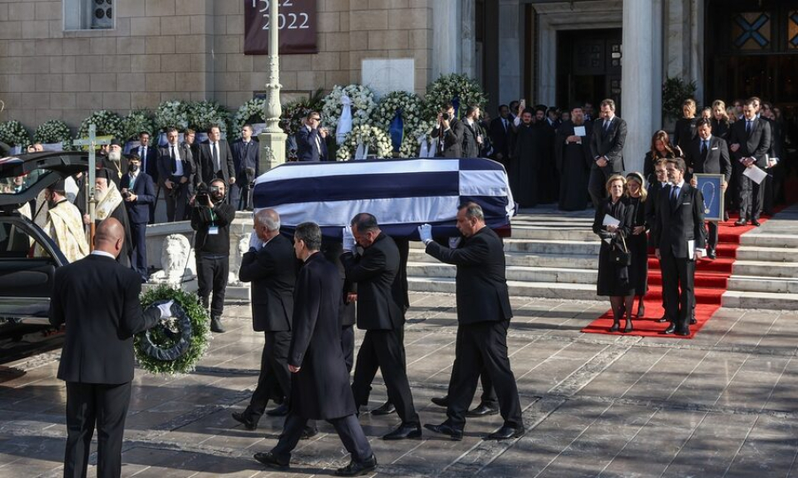 Στο Τατόι η σορός του τέως βασιλιά Κωνσταντίνου