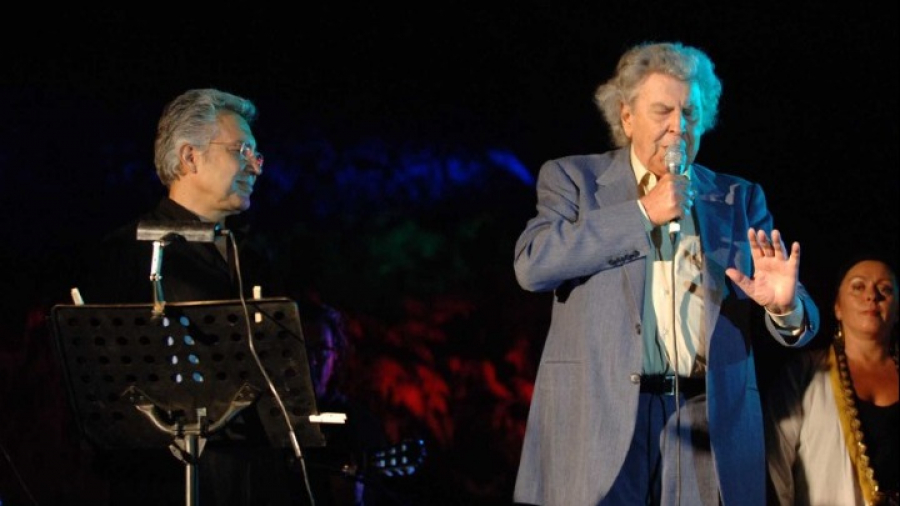 «Πενθούμε μαζί σας» είπαν οι Ζουλφού Λιβανελί και Άρια Σαγιονμά για το Μίκη Θεοδωράκη