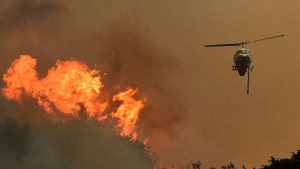 Κύπρος: Πύρινη κόλαση στη Λεμεσό - Δύο νεκροί, τραυματίες και σπίτια στις φλόγες - Ζητά βοήθεια η Λευκωσία