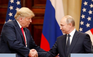 Γ. Φίλης: Ο Τραμπ επιλέγει ως αντίπαλο την Κίνα, τα βρίσκει με τη Ρωσία και «θυσιάζει» την Ουκρανία