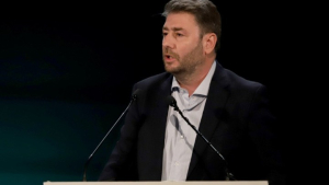 Ανδρουλάκης: Ακρίβεια, φτωχοποίηση και πίεση της μεσαίας τάξης