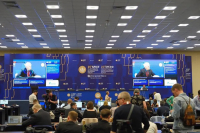 Οικονομικό Φόρουμ Αγίας Πετρούπολης: Απούσα η Δύση, αλλά με εκπρόσωπο των Ταλιμπάν