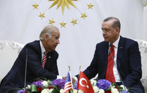 Politico: Για τον Μπάιντεν και το ΝΑΤΟ, η Τουρκία είναι ένας πονοκέφαλος που δεν πρόκειται να φύγει